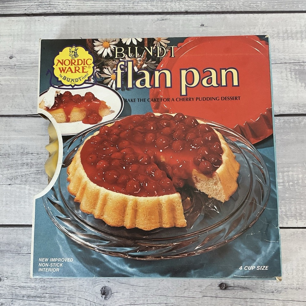 VTG Nordic Ware Bundt Flan Pan Harvest Yellow Non Stick Original Box Recipe Book